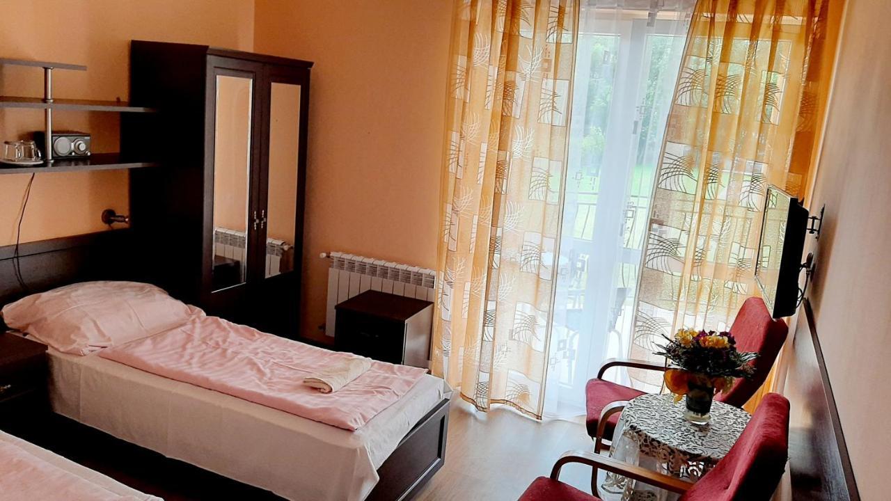 Hotel Janosik II à Ustronie Morskie Extérieur photo
